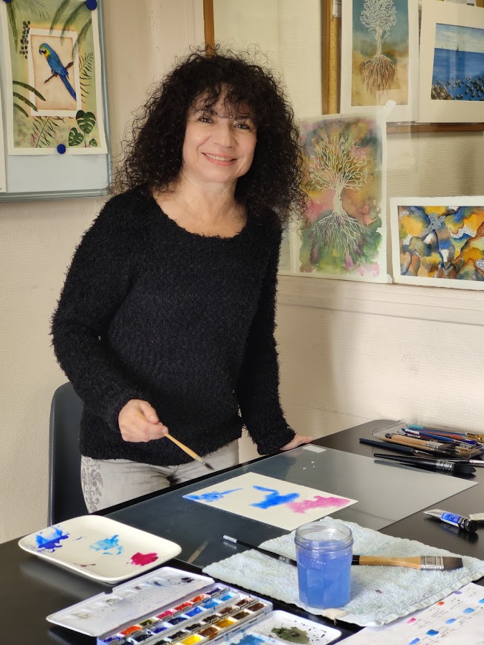 Artiste-auteur aquarelliste Gisèle Villanueva aquarelliste autodidacte - moyen d'expression créatif vivant et coloré - ressentis couleur lumière - pratique artistique - échappée visuelle - peintures aquarelles paysages bord de mer, montagne, végétaux